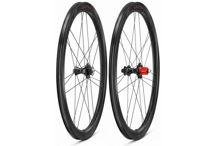 Paire de roues Bora Ultra...